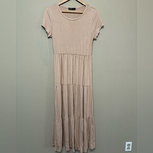 BRIT & BRI T-Shirt Tiered Neutral Long Dress
